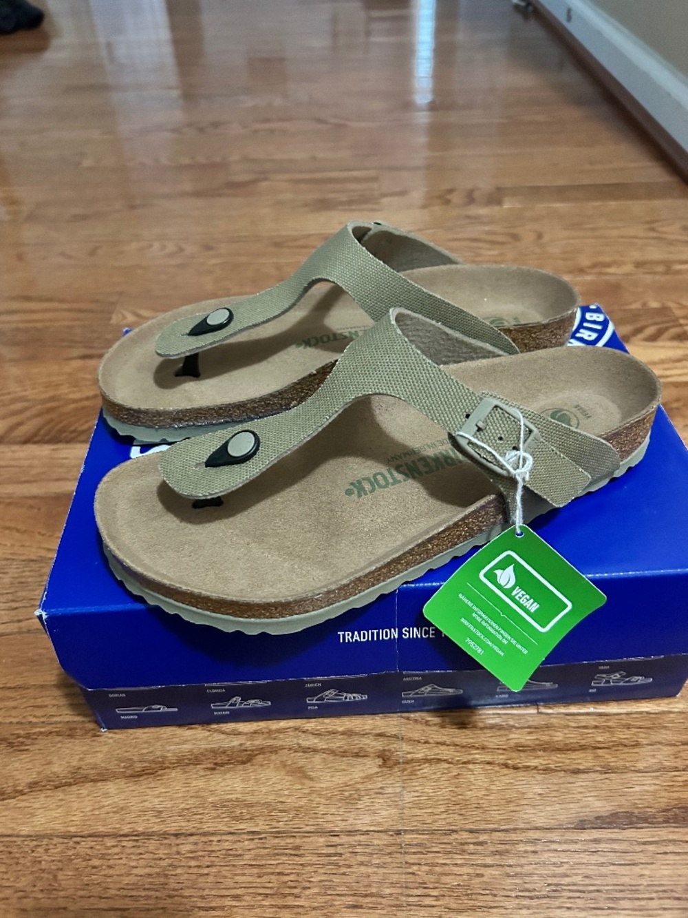 Birkenstock Womens Gizeh Size 40/ US 9